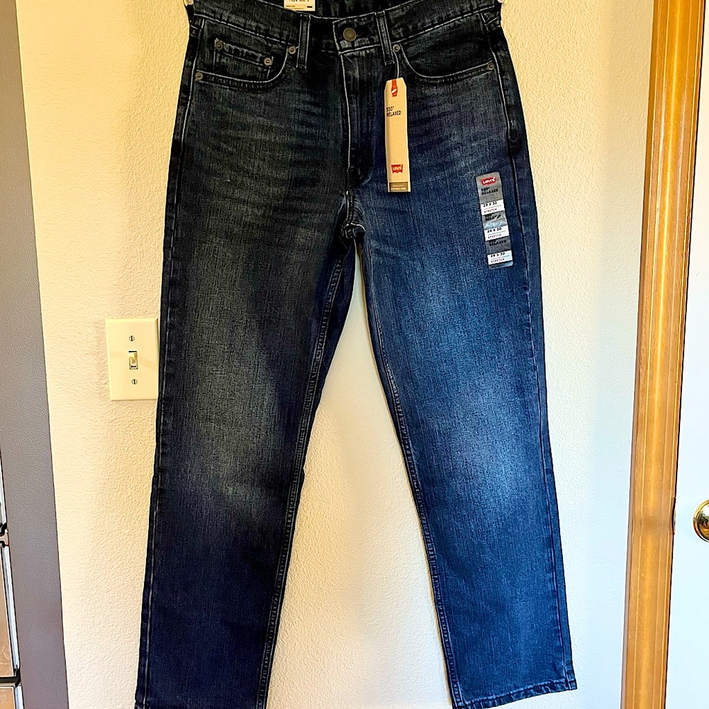 Mens Levis 550 Relaxed fit dark wash size 29x30
